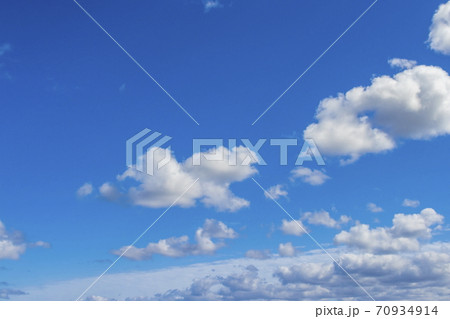 爽やかな青空 70934914