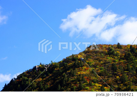 三重県三重郡菰野の紅葉の風景、秋、秋景色、秋色、【10月】 70936421