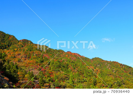 三重県三重郡菰野の紅葉の風景、秋、秋景色、秋色、【10月】 70936440