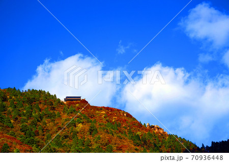 三重県三重郡菰野の紅葉の風景、秋、秋景色、秋色、【10月】 70936448