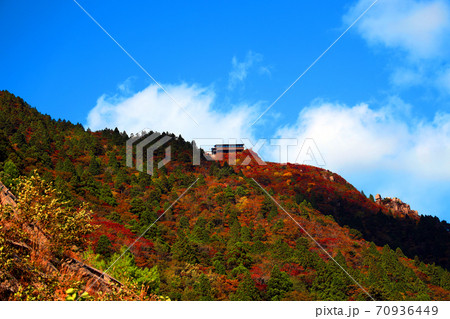 三重県三重郡菰野の紅葉の風景、秋、秋景色、秋色、【10月】 70936449