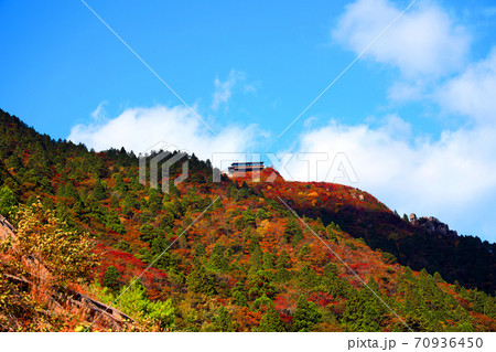 三重県三重郡菰野の紅葉の風景、秋、秋景色、秋色、【10月】 70936450