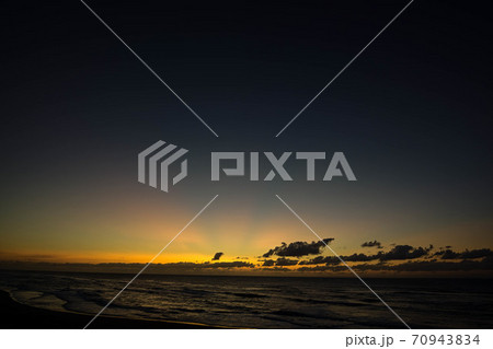 日本海の夕焼け 日本海の夕焼け 70943834