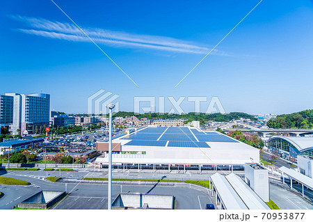 東京都 みなみ野駅前 ショッピングモール屋上のソーラーパネル 東京都 みなみ野駅前 ショッピングモール屋上のソーラーパネル 70953877