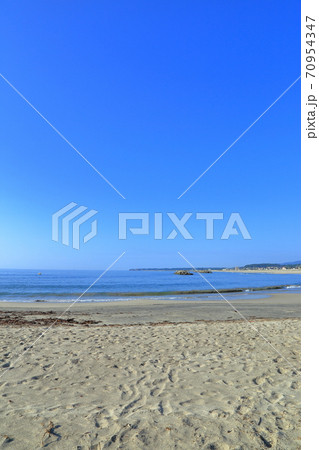 [定額] 真夏の高戸前浜海岸 ( 8月 茨城県 高萩市 ) 70954347