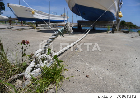 漁船をつなぐアンカーロープ、宮城県気仙沼市/Fasten a fishing boatの写真素材 [70968382] - PIXTA