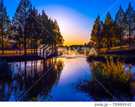打上川治水緑地の夕景 70969342