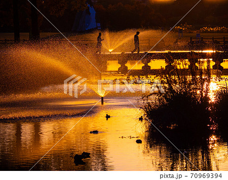 打上川治水緑地の夕景 70969394