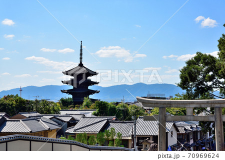 八坂の塔と京の街並み 八坂の塔と京の街並み 70969624