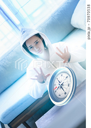 女性ポートレート 70970538