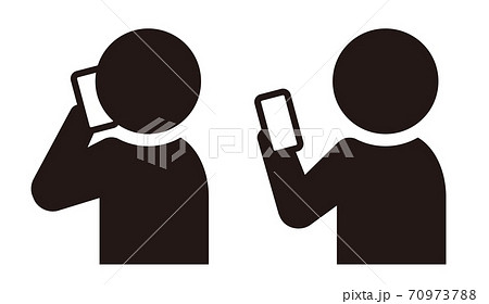 スマートフォンを使用する人物のシンプルなアイコンのセット/白背景 70973788