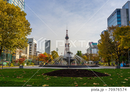 札幌　テレビ塔　都市風景　オリンピックマラソン 70976574