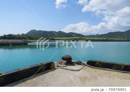 石垣島船越漁港の風景2020年3月 70978901