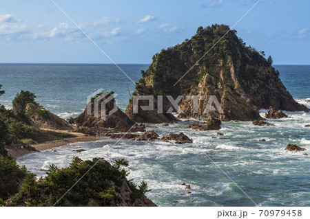 山陰ジオパーク　城原海岸　菜種五島 70979458