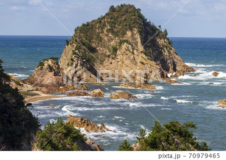 山陰ジオパーク　城原海岸　菜種五島 70979465