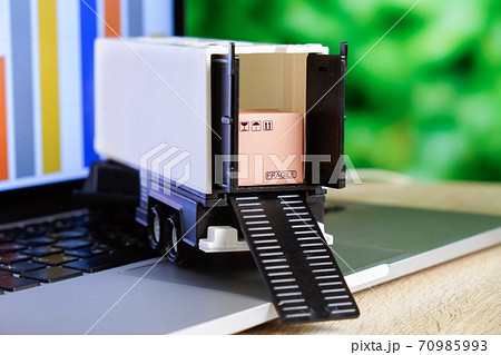 Concept of sending and tracking cargo online via transport trucks 70985993