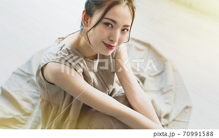 女性ポートレート 70991588