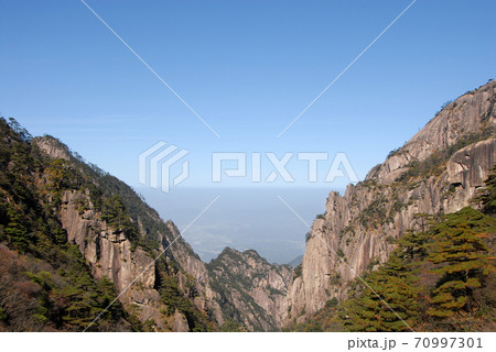Huangshan Mountain in Anhui Province, China. A panoramic view of the North Sea or Bei Hai on Huangshan looking north to the plain. From a viewpoint near the Xihai Hotel on Huangshan Mountain, China. 70997301