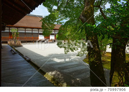 仁和寺 白書院と南庭 仁和寺 白書院と南庭 70997906