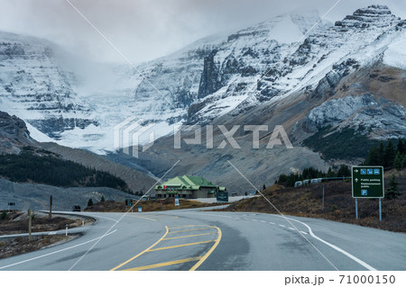 Columbia Icefield Discovery Centre (Glacier View Lodge). Snow-capped Wilcox Peak in in the background. Jasper National Park, Alberta, Canada. 71000150