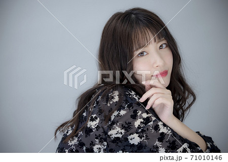 女性　ビューティー　ヘアケア　 71010146