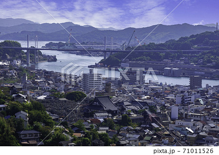 新尾道大橋と尾道水道　広島県尾道市 71011526