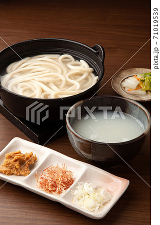 おしぼりうどん おしぼりうどん 71019539