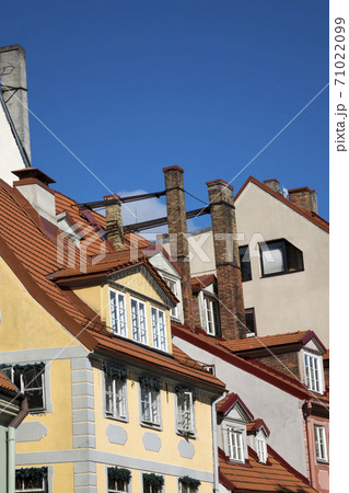 Riga. Bright houses on the Livu Square (Livu - small Baltic-Finnish people who in ancient times inhabited a significant part of the territory of Latvia.) 71022099