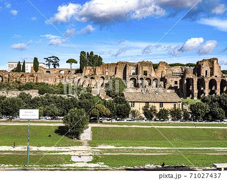 ローマの遺跡 71027437