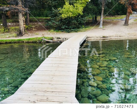澄んだ水と橋 澄んだ水と橋 71027473
