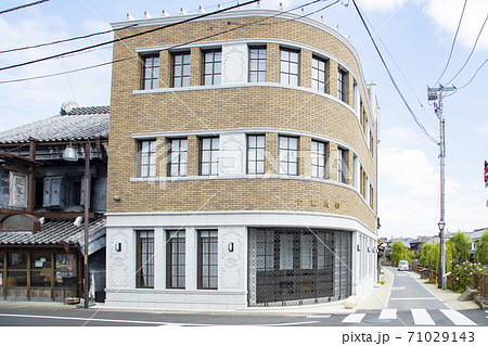 千葉県香取市 佐原の古い町並み 千葉商船ビルの写真素材