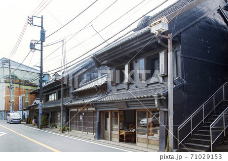 千葉県香取市　佐原の古い町並み　中村屋乾物店 71029153