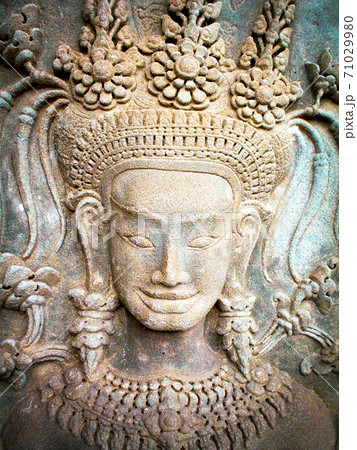 アンコールワットのデバター 71029980