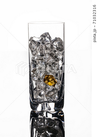 Water And Ice 71032316