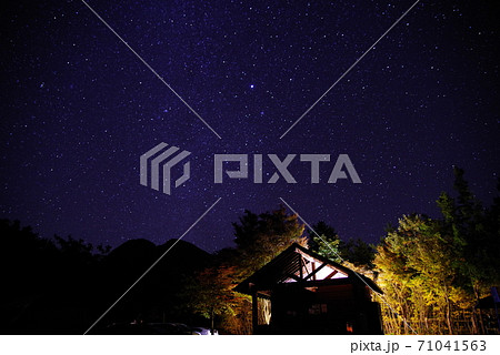 九重の満点の星空 71041563
