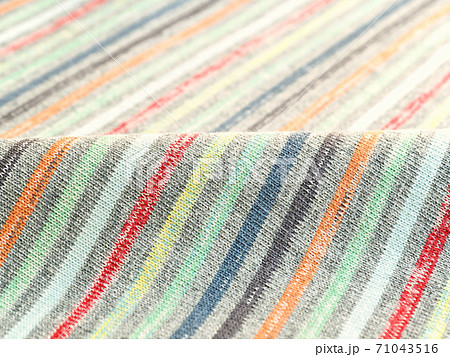 ストライプ柄の布地 カラフル ファブリック ストライプ柄の布地 カラフル ファブリック 71043516