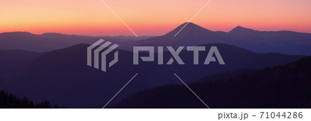 Early morning view 71044286