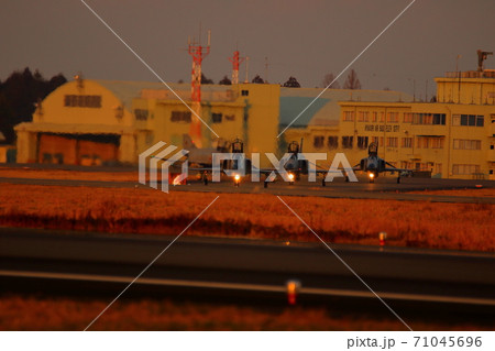 F-4出発 71045696