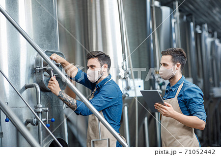 Beer production at factory during covid-19 epidemic 71052442