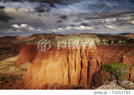 Cathedral Valley, Utah, USA 71052793
