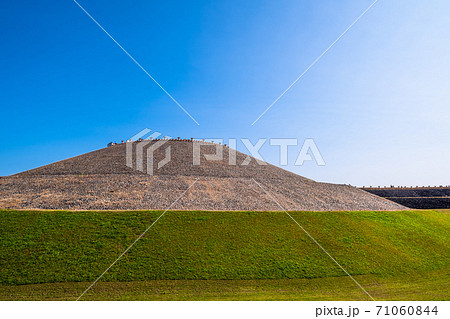 神戸の五色塚古墳 71060844
