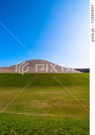 神戸の五色塚古墳 神戸の五色塚古墳 71060897