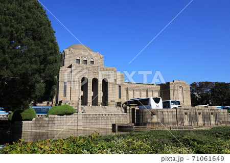 東京都新宿区霞ヶ丘町の聖徳記念絵画館の建物 71061649