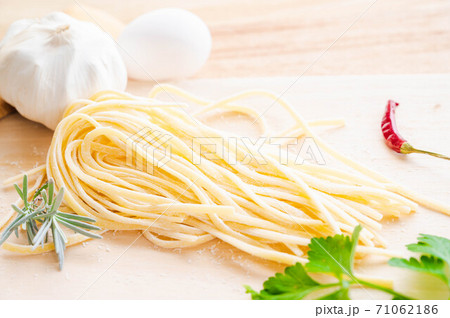 生パスタ　フェットチーネ 71062186