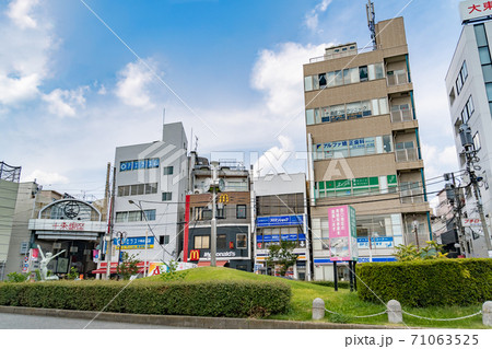 駅前風景　十条駅 71063525