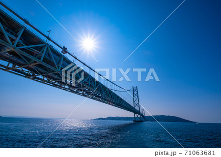 明石海峡大橋と光芒 明石海峡大橋と光芒 71063681