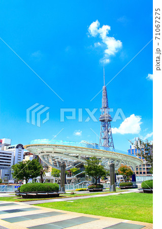 名古屋市、名古屋テレビ塔とオアシス21の風景 71067275