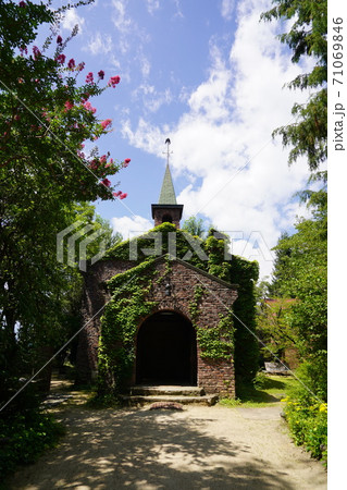 日本近代彫刻の扉を開いた荻原守衛（碌山）碌山美術館（あずみ野） 71069846