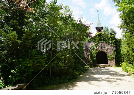 日本近代彫刻の扉を開いた荻原守衛（碌山）碌山美術館（あずみ野） 71069847