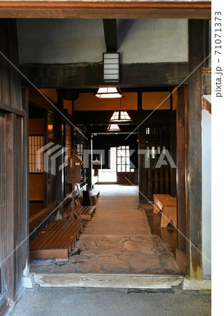 うだつの上がる街並み　岐阜・美濃の街並み 71071373